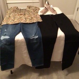 Multi-piece outfit: 2 jeans, 1 shirt, sneakers